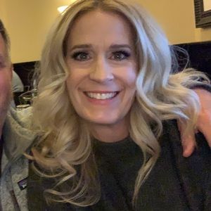 Meet your Posher, Laurie